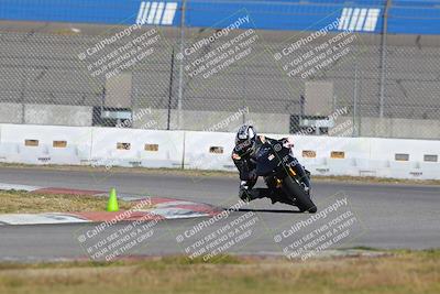 media/Nov-26-2022-Fastrack Riders (Sat) [[b001e85eef]]/Level 3/Session 3 Outside Turn 9/